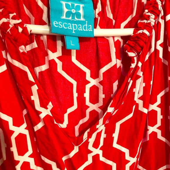 Escapada split neck top - Picture 2 of 3